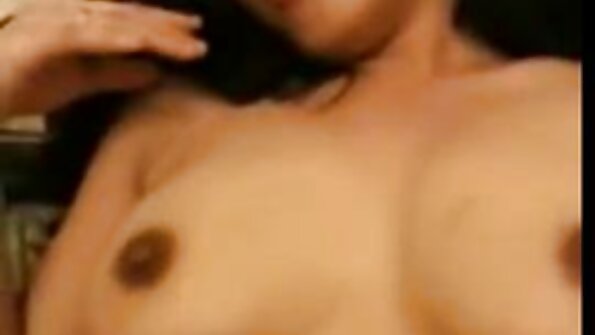A gyönyörű csaj ingyen sex mobilra Kyler Quinn szenvedélyesen szar az ágyban